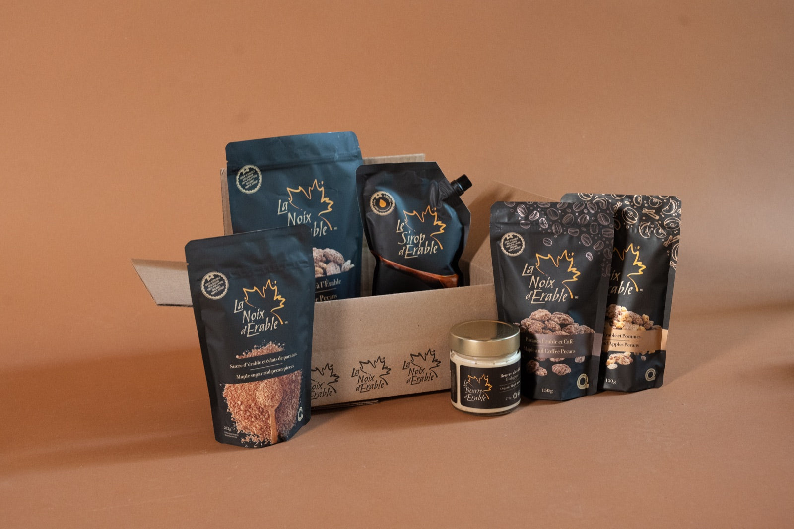 La Boîte Découverte ouverte, avec ses six produits à l'érable